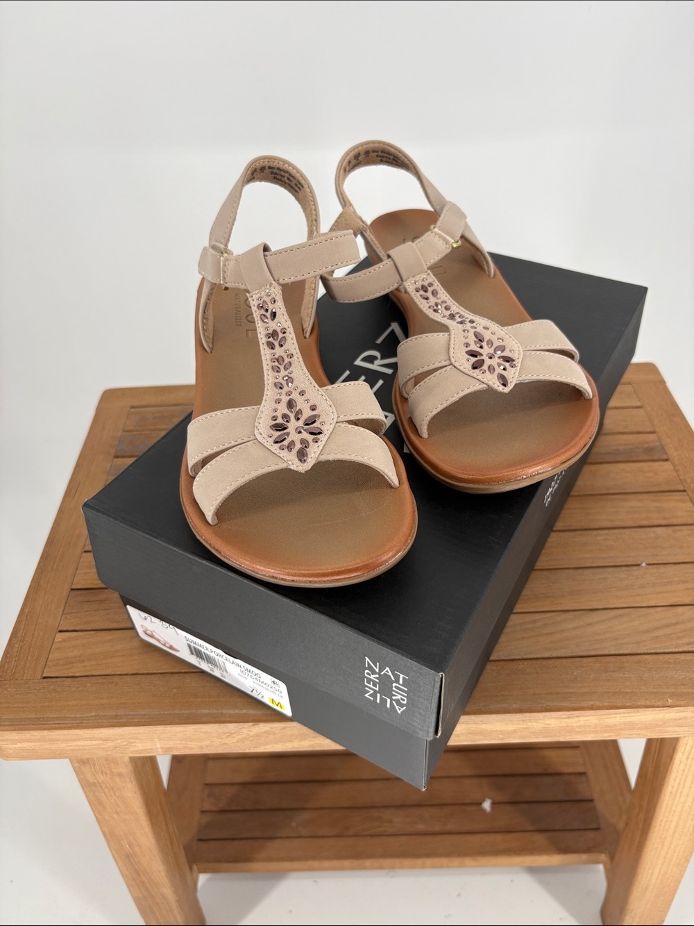 New Naturalizer Women’s Summer Porcelain Sandals size 7 1/2 M